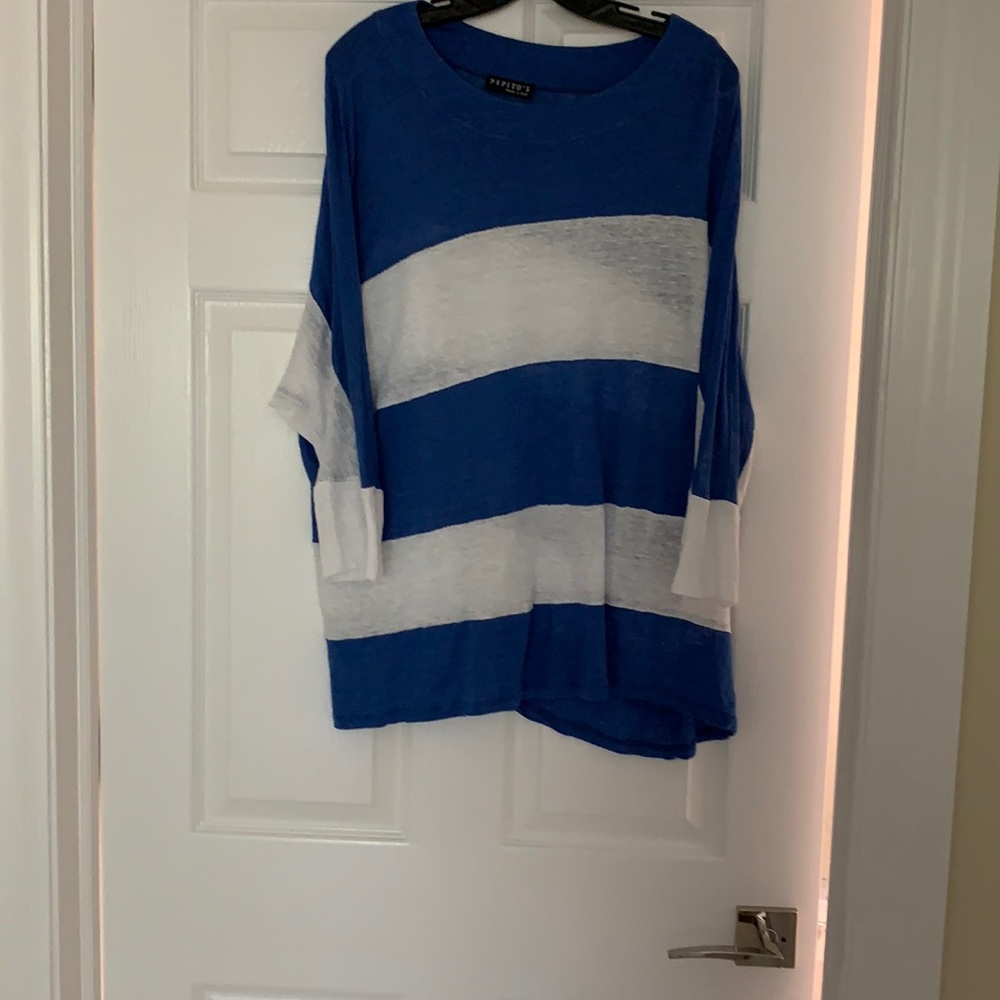 Linen blue and white tunic